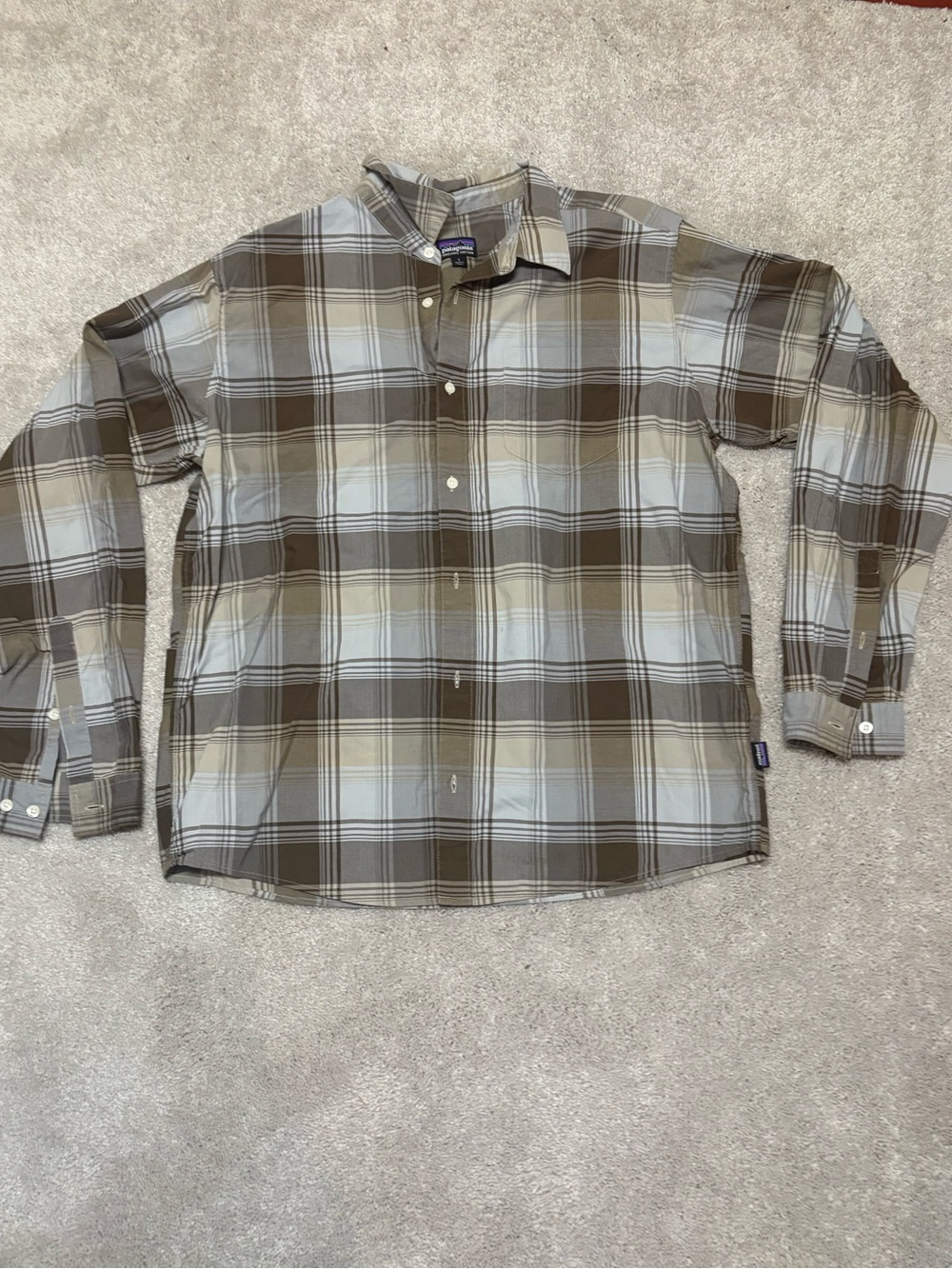 Patagonia Organic Cotton Button Down Brown plaid shirt size large